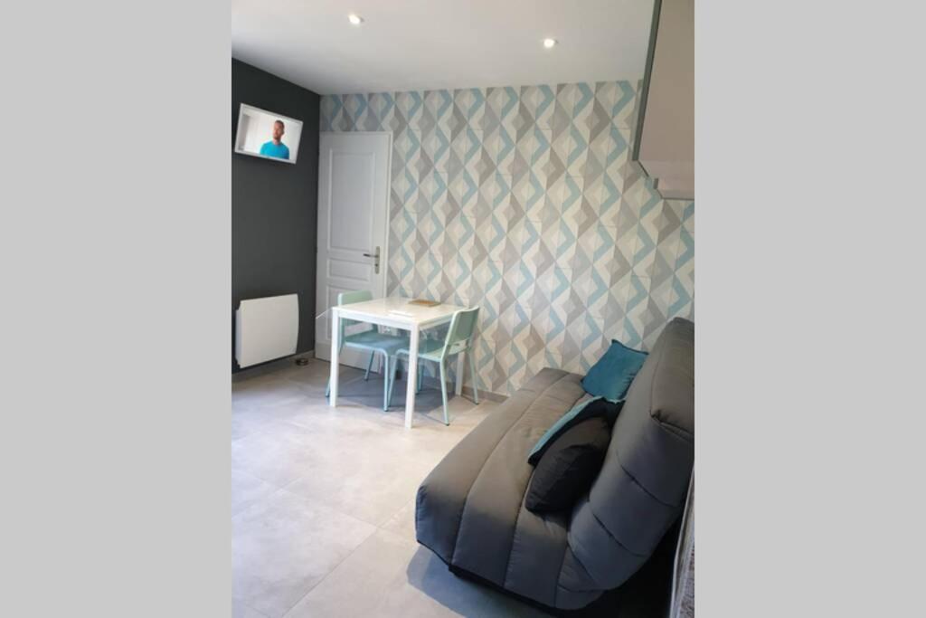 HaudainvilleAgreable Logement Pour 4 Pers A Deux Pas De Verdunアパートメント エクステリア 写真